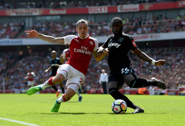 他的领导下 他的领导下