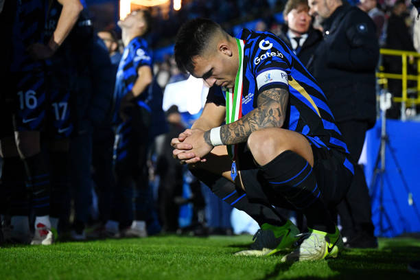 因伤病而中 因伤病而中